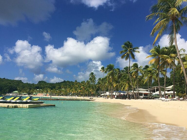 Guadeloupe, Grande-Terre, Highlights, Plage de la Caravelle